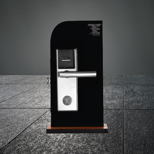 Essential Tips for Training Hotel Staff on Using Modern Door Lock Systems